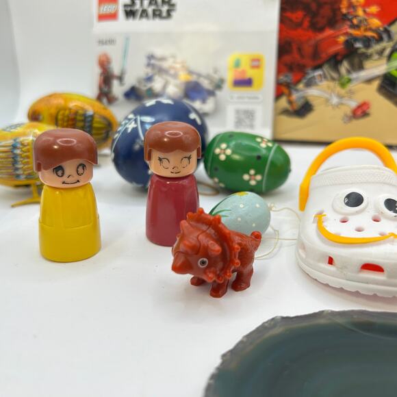 Vintage Junk Drawer Lot Random Mixed Trinkets Toys Mini Items - Picture 4 of 9